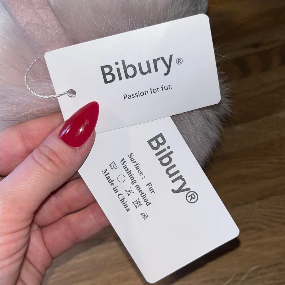 NWT $45 Bibury Fox Fur Light Blush Pink Super Fluffy Earmuffs